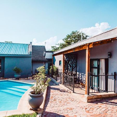 Le Grant Guesthhouse Aparthotel Kroonstad Exterior photo