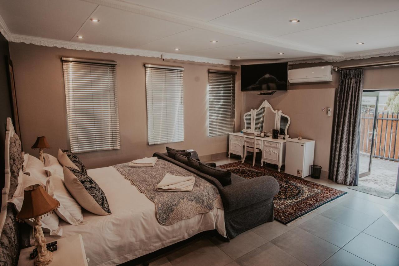 Le Grant Guesthhouse Aparthotel Kroonstad Exterior photo