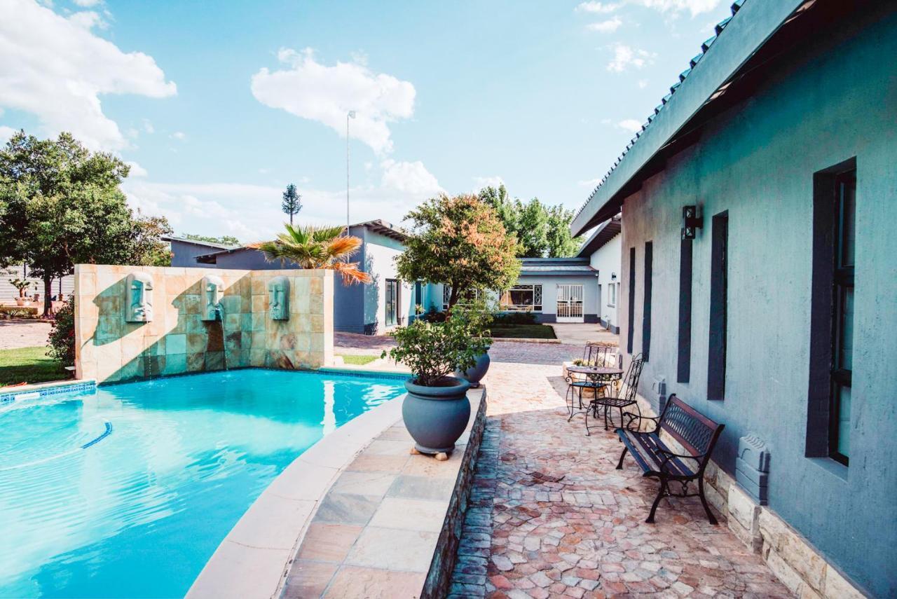 Le Grant Guesthhouse Aparthotel Kroonstad Exterior photo